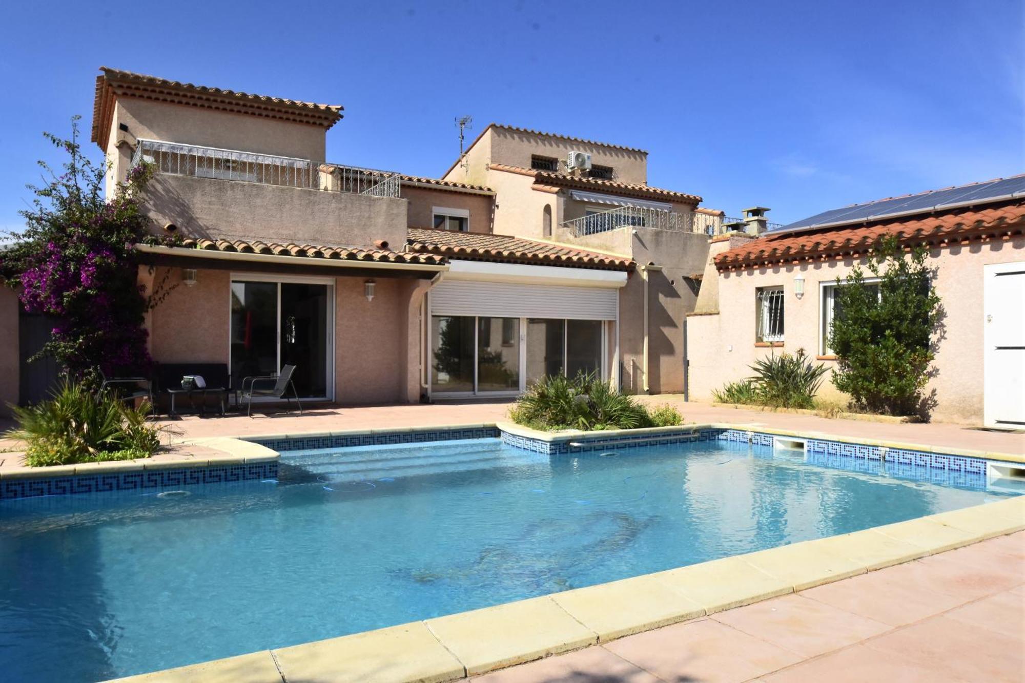 Les 2 Dauphins Homestay *